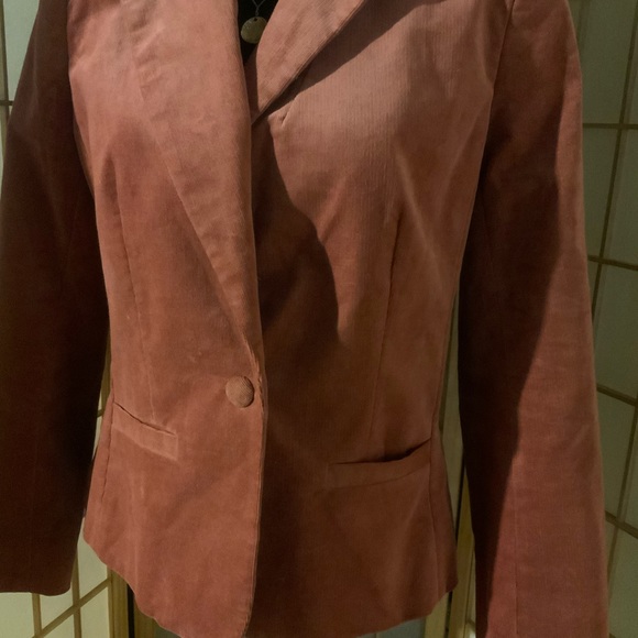 Soho - salmon color soft corduroy cropped 1 button blazer. Sz M - Picture 2 of 7